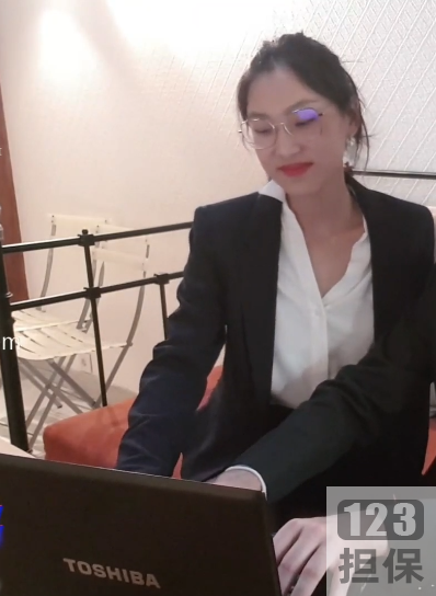 P站最美留学生《刘玥》办公室激战