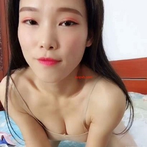 快手极品已婚少女《小雪儿小可可》劲爆直播回放