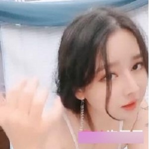 倾城颜值女神-黎巴拉