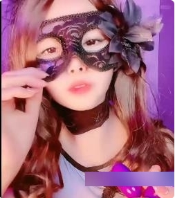 快手火辣主播（艾米）直播事故，下播脱完衣服发现摄像头没关！【50V，4.5G】