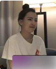 九一论坛（小宝寻花）约拍甜美外围女孩，神仙颜值身材窈窕高挑