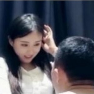 九一探花大神约拍超高颜值小姐姐，貌美如花一双美目顾盼生资【1.02G】