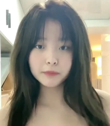 “独家定制！洛宝电梯，为您的楼道和停车场增添独特魅力！”