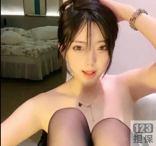 极致诱惑！尽揽尤物女神YOSHIKI的魅力