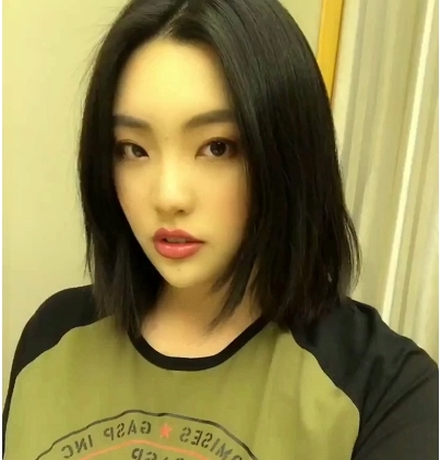 推特超巨ru《cream》短视频多合一1V803M百度云资源