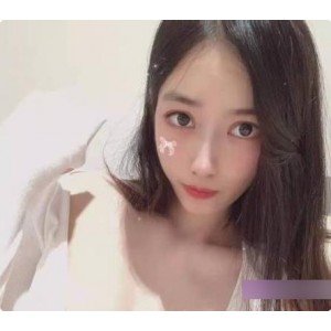 火辣辣的易直播-性感拽出来的过气学姐穿着bao鱼色的衣服
