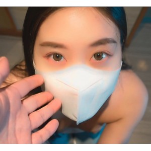 牛仔裤破洞