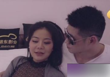 商品标题《xing尸走肉》高清版DVD，精东影业出品商品细节-商品名称：《xing尸走肉》高清版DVD-出品公司：精东影业-特点：高清版-类型：作品