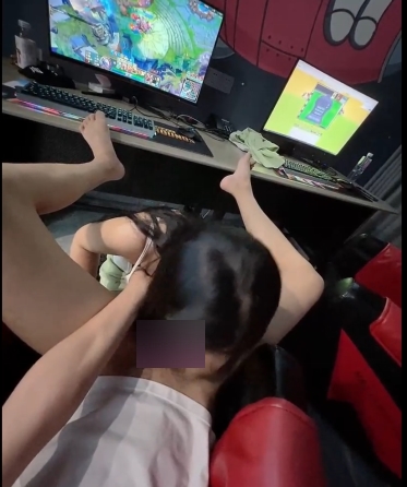 玩游戏强制喷泉内释暴怒高1V641MB百度盘