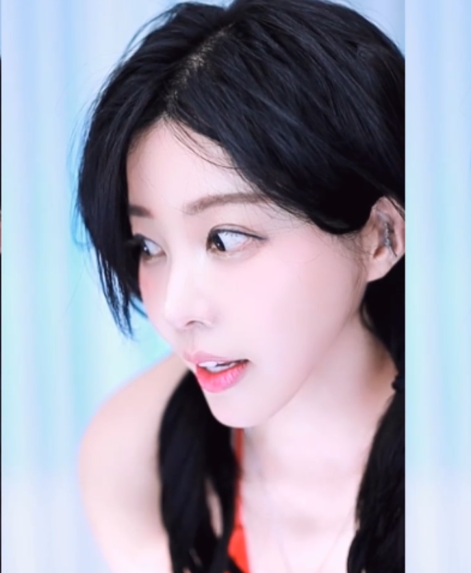 《韩国美女主播阿丽莎近期热舞合集，高清自录，12v+3g，免费下载》