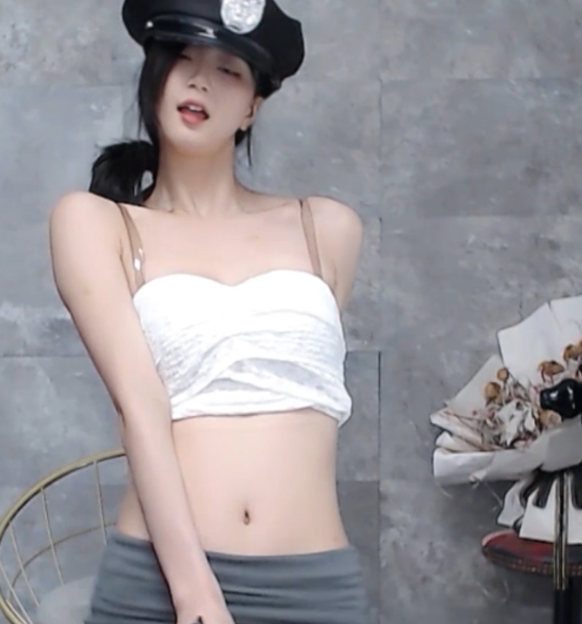 限时特惠品质保证！CC耶耶双视角顶臀热舞，仅需699MB，百度盘高速下载！