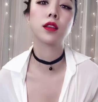 林雨馨的超有尺度美成熟主妇社保姬