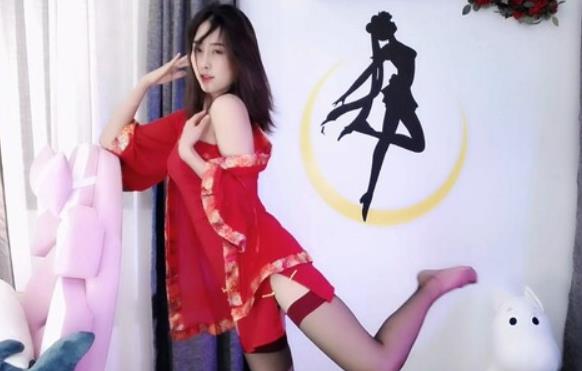 超人气主播二娃在斗鱼和熊猫TV平台上散播火箭群的合集