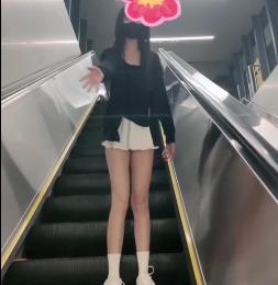 超A嫩妹Luna000完美身材室外多场景