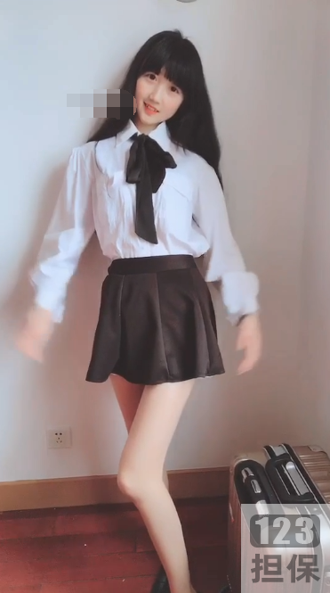 快手粉丝数达到63万，上传了127部视频