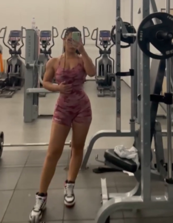 夏甜蜜桃臀健身福利