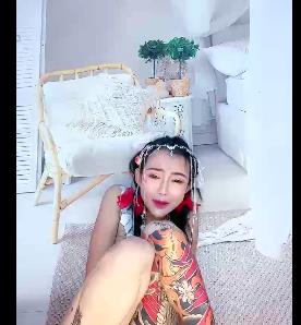 硬核玩家小雪30Cm挑战，1V-122M自拍视频，时长16分，玩B道具顶到心窝观看