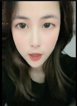 清纯素质美小姐姐手摇饮料店员大罩杯子，值得一玩