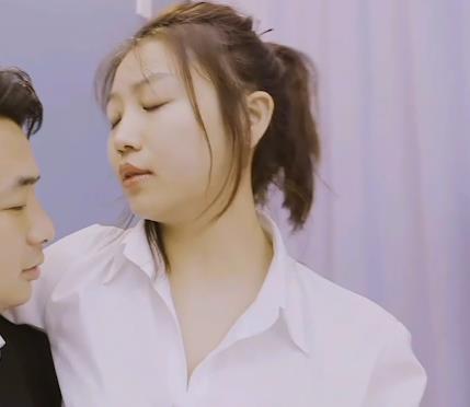 美貌妻子白洁：校长越轨大战34分钟