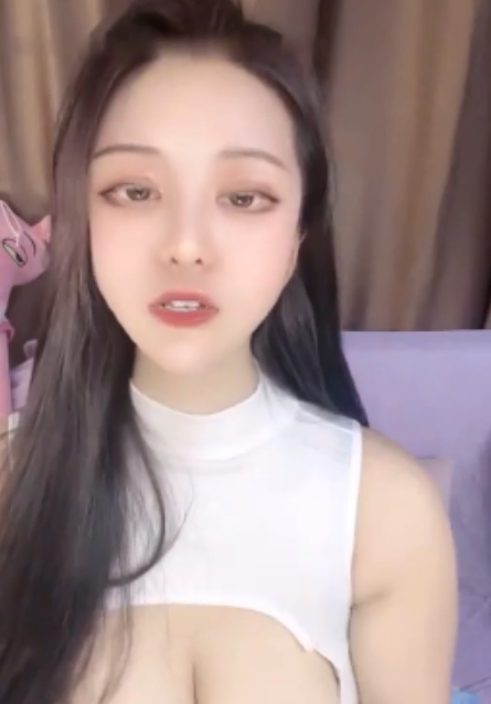 绝美神乳女神小鱼儿乳玩年！资源大小1V3G，百度盘下载，4小时高清无打码！