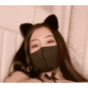 网红女神八月未央私拍1V1.38G视频，长腿猫耳黑丝精油润滑，更新频率竿娆充满趣味