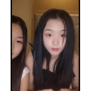 稚鸟系列：帅哥J果自拍学生妹酒吧3V3实战