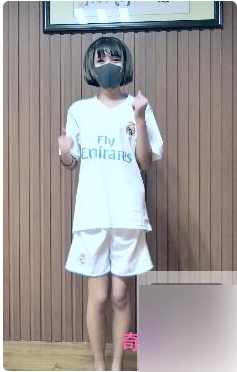 抖音舞动青春：钰儿的舍得妹