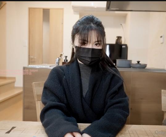 娜娜nana新作：继母出G被儿子发现，身体保守秘密，时长44分钟，画质1V-1.9G