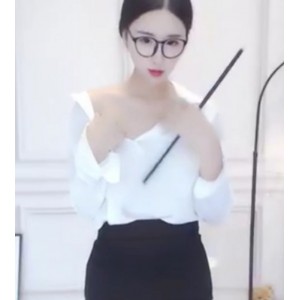 网易cc小恩雅热舞定制剧情合集102.7g：舞姿优美，剧情精彩视频