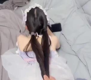 温软软自拍短视频合集：互动露脸三人游，用嘴特写，亲自上阵，下载观看