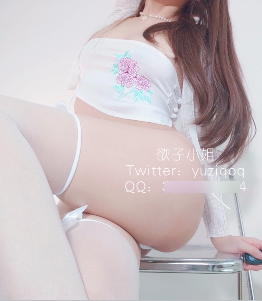 小蔡头喵喵喵125.5克视频合集：黑丝毛衣格子裙，收藏增加ED2K链接