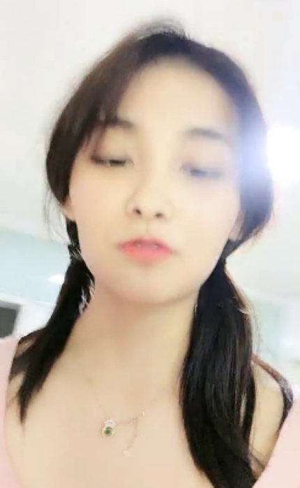 火爆主播little学妹74.3g合集：百度下载+115sha1，精彩视频尽收眼底