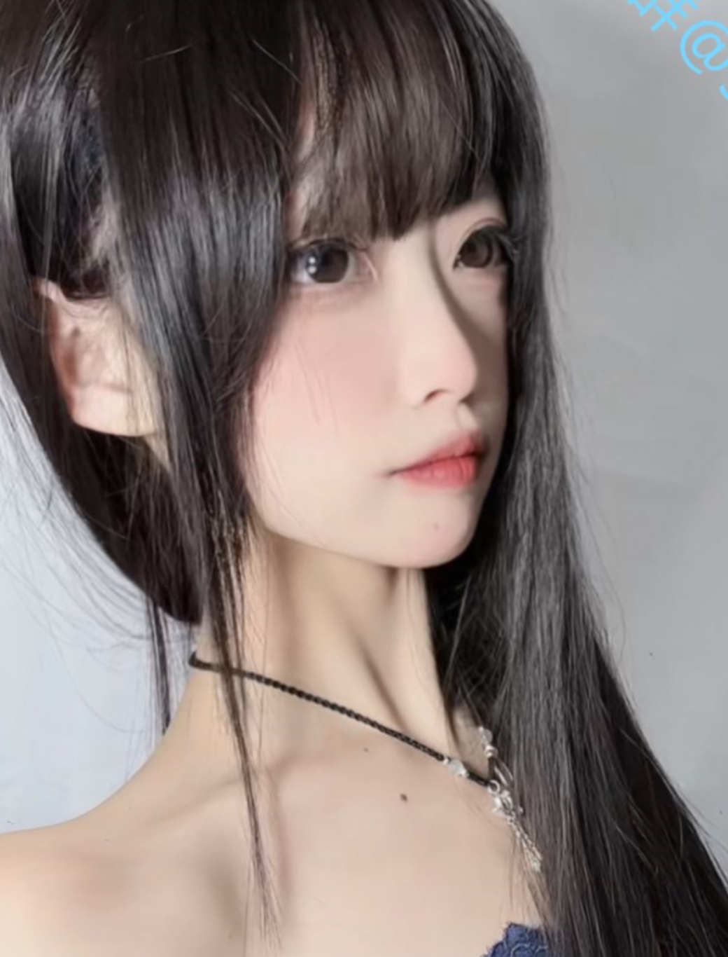 神秘福利姬：298人收藏的人形玩偶神探狸狸视频