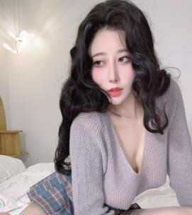 奈汐酱最新付费自拍视频：顶级颜值模糊素的观看乐趣