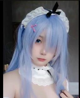 宿野suye露脸自拍14部定制视频14V-941M，cos角色L福利小L莉，售价450，下载观看！