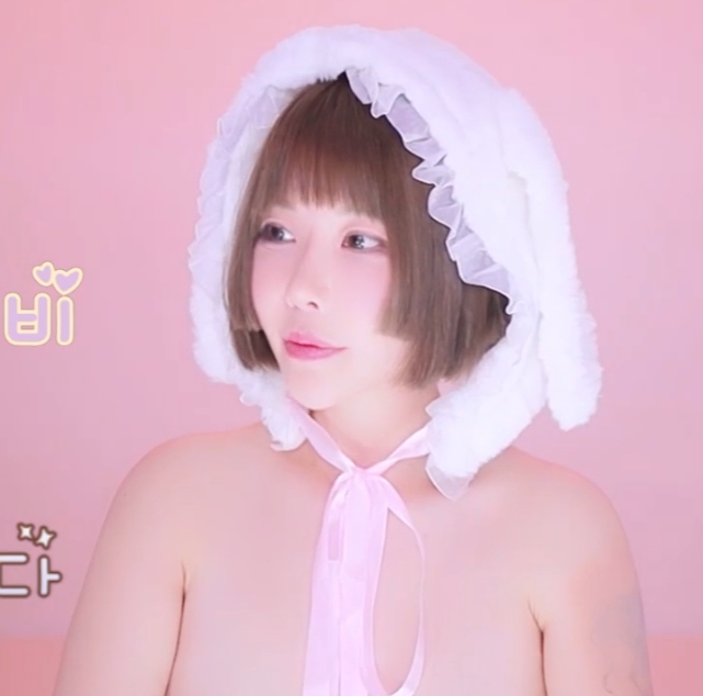 韩国BJ福利姬holymoly：26部4.4g视频，收藏量高达54