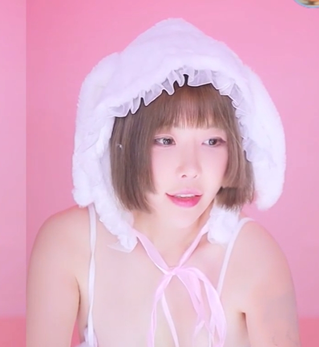 韩国BJ福利姬holymoly：26部4.4g视频，收藏量高达54