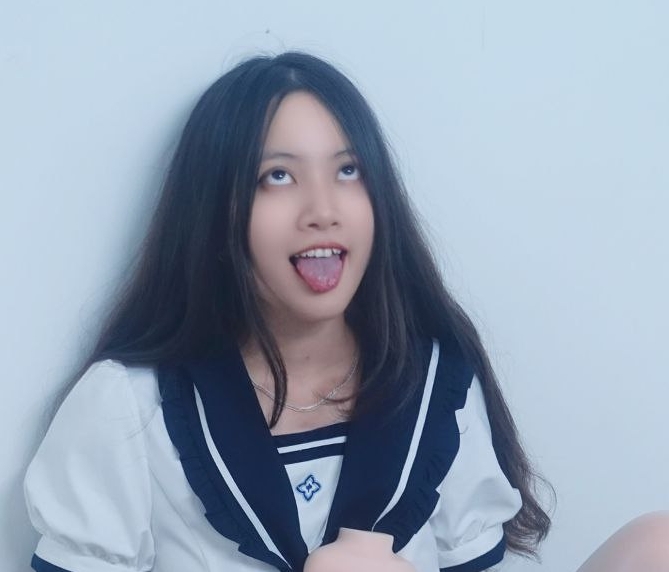 清秀年轻学生与小狗小菜猫的互动视频24v+2.1G