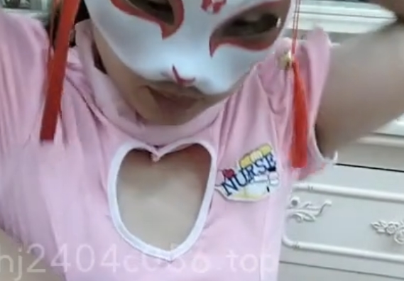 魅力黑丝姑姑：大东西征服，1v视频178m