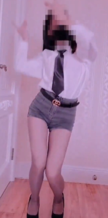 小仙云儿热舞放飞自我露脸变装卡点慢摇视频合集