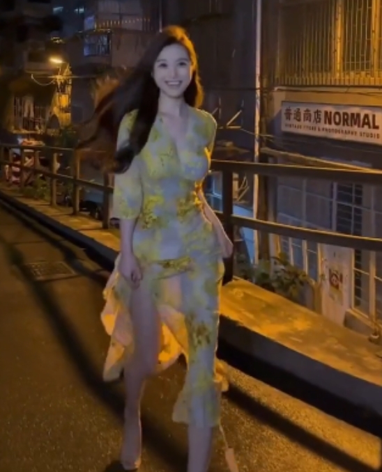 转载搬运，抖音大网红岚岚微密高能定制视频合集[23v+434MB][百度盘]