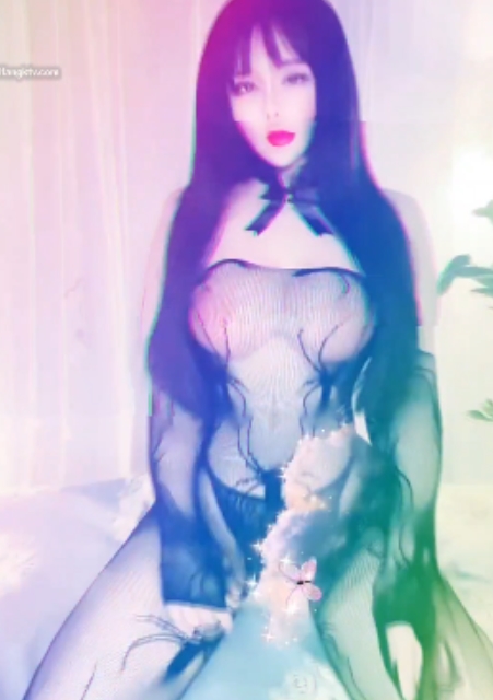 露露甜笑女神年度大合集：128V视频13.7G，百度云等你来