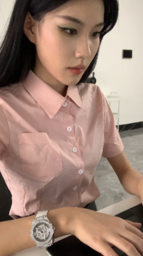 易直播平台热门主播胆胆38v15.3g频道，剧情丰富，尺度适中，百度搜索下载，备受关注