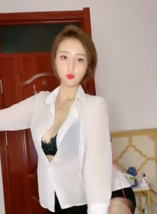 热舞抖馒头！极骚御姐青岛瑶瑶精剪视频40v