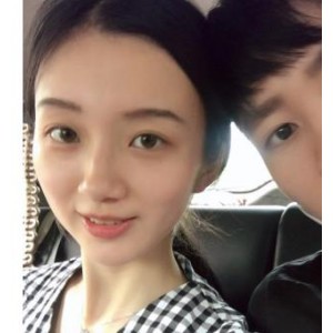 分手女友自拍视频图集20V-1.9G，收藏下载结婚禁止拍摄