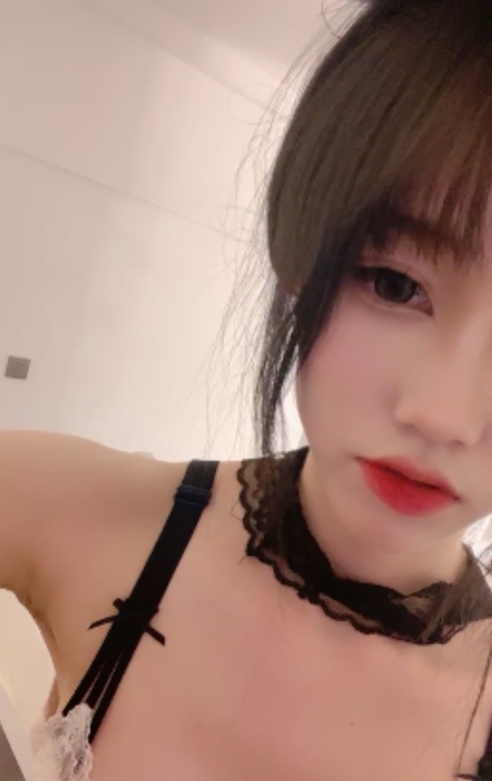 乔乔妹妹：黑框眼镜双马尾视频收藏达185次