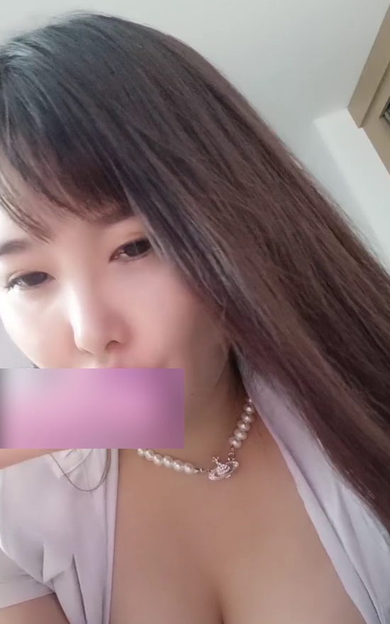 神秘大罩杯：小羊伽柏哥的收藏视频