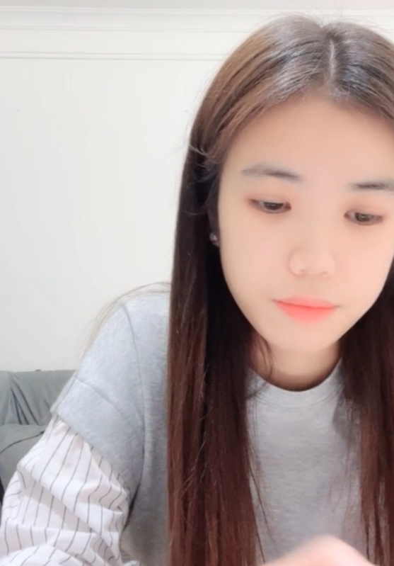 60v56.4g反差眼镜妹妮妮：百度ED2K收cang+du特魅力