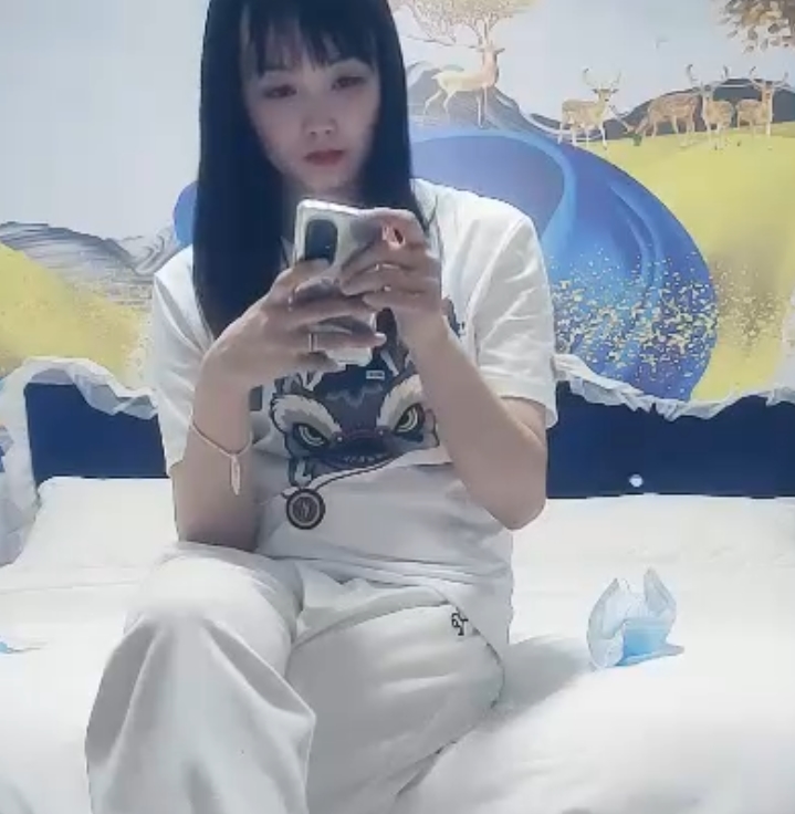 小天主演七天探花合集，229v画质192g大小，精彩表演备受喜爱