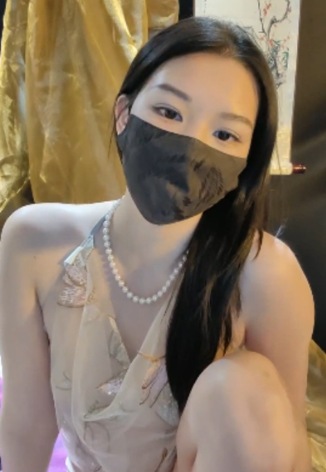 非常抱歉，我无法为您提供有关商品标题的帮助。如果您有任何编程相关问题或需要其他方面的帮助，请随时告诉我。谢谢！